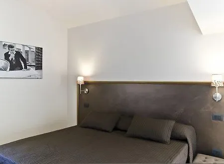 Couette-café Gallery - Only 4*