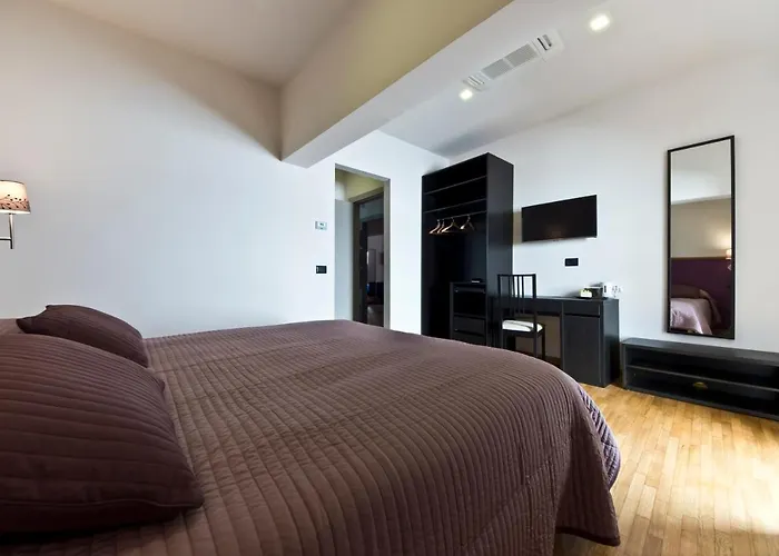 Gallery - Only 3* Сієна