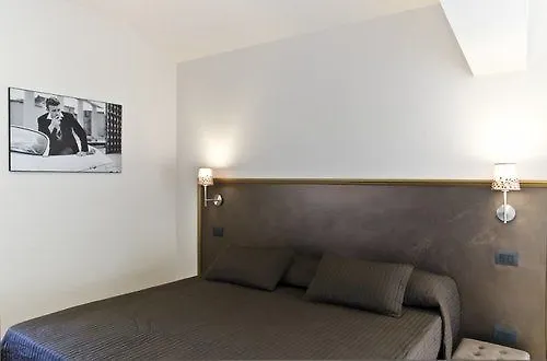 Frühstückspension Gallery - Only 3*