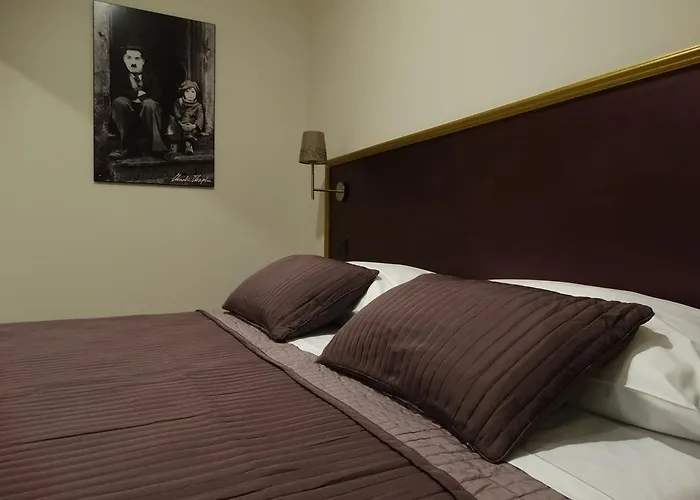 Gallery - Only 3* Sienne