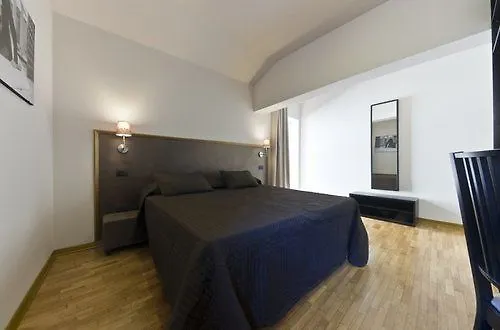 Couette-café Gallery - Only Sienne